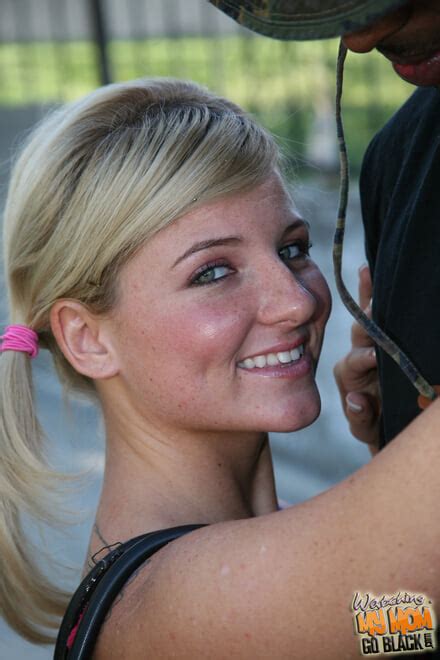 Alexandra Silk Casey Cumz Watching My Mom Go Black 017 Porn Pic