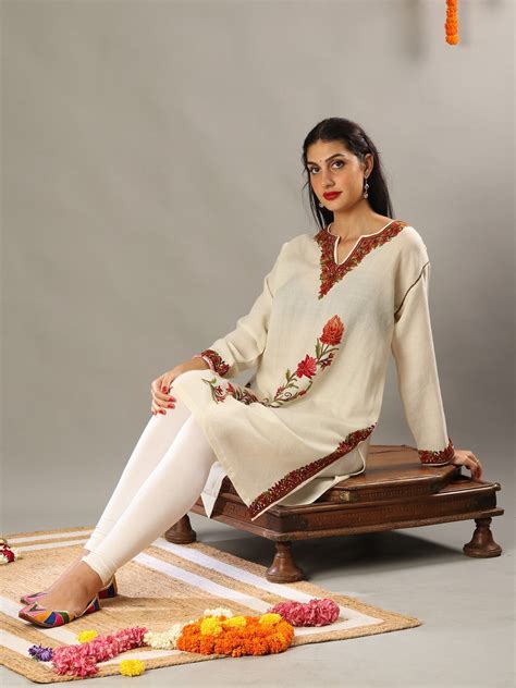 Aari Floral Embroidery Off White Woolen Firang With Detailed Colorful