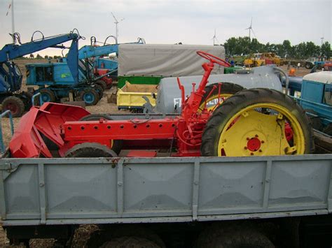 Noch nicht ganz komplettierter RS09 mit kurzem Anbauträger(9Loch statt ...