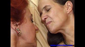 Diversión con dos mamás mayores XVIDEOS