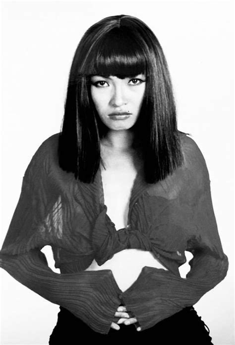 Những lần diện bikini chụp ảnh gợi cảm của ca sĩ Phương Thanh