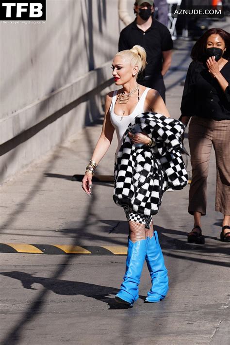 Gwen Stefani Sexy Seen Flaunting Her Hot Boobs Outside The Jimmy Kimmel Live Show AZNude