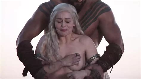 Emilia Clarke Stripped Exposing Her Breasts Blonde Porn XHamster