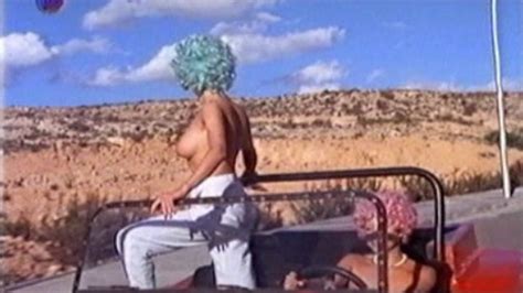 Naked Brigitte Döllerer in Kesse Teens und irre Typen