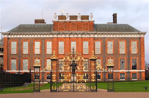 lives  kensington palace