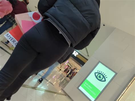 Super Tight Aussie Blonde W Face OC Spandex Leggings Yoga Pants Forum