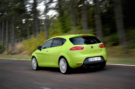 SEAT unleashes Leon Cupra R - The hottest ever hot hatch