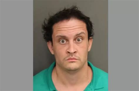 L O Lins Faz Goza O Corpo De Influenciador Gay Defici Ncia Ivan Baron Pheeno