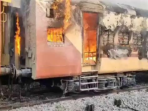 Video: Major fire at Kazipet railway station in Telangana