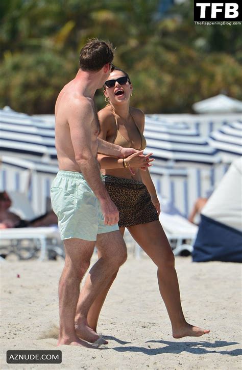 Brooks Nader Sexy Seen Flaunting Her Hot Bikini Body At The Beach In Miami Aznude