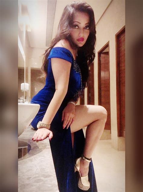 6 Hot Sexy Manasi Naik Bikini Pics