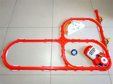 Hot Wheels 電動陀螺 風火輪 旋轉飛碟發射軌道賽道 Spin Shotz Rail Rip Race Playset 興趣及遊戲 玩具 遊戲類 Carousell