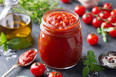 20 простых рецептов томатной пасты на зиму