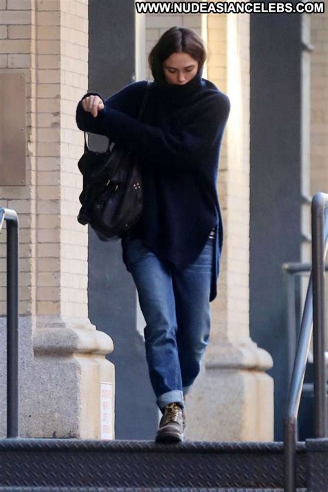 Keira Knightley Celebrity Beautiful Babe Posing Hot Paparazzi Nyc
