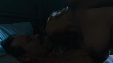 Naked Jennifer Blanc In The Victim