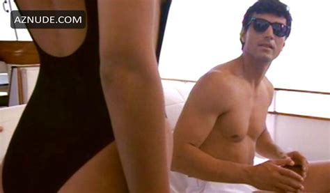 Un Par De Huevos Nude Scenes Aznude