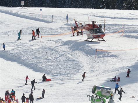 Skiunfälle Mehr Tote aber weniger Verletzte bisher auf den Pisten