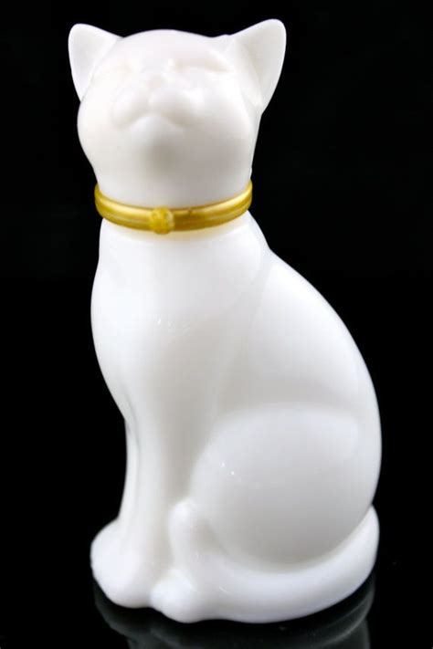 Vintage Rare Avon White Cat Glass Perfume Bottle 45 Pretty Perfume