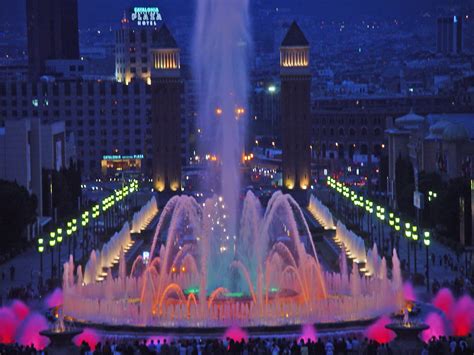 Pin by Skasettat on Quick Saves | Magic fountain, Barcelona tourist