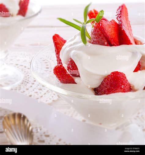 strawberry with cream Stock Photo - Alamy