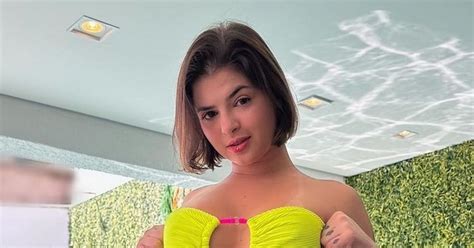 Only Virgin Model On Kinky Site Turns Up Heat To The Max In Risqu Boob Top Trendradars