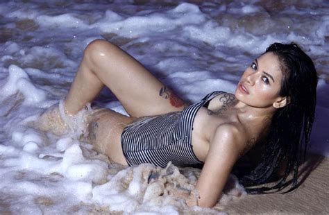 Foto Nikita Mirzani Hot Photo Gallery Celebs Hot Photo Biography And Gossip