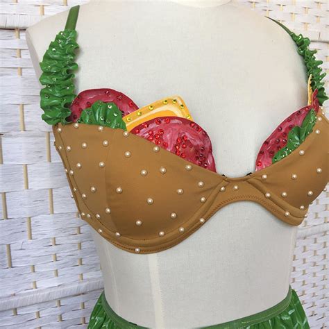 This Cheeseburger Lingerie Set Turns You Into A Sexy Cheeseburger