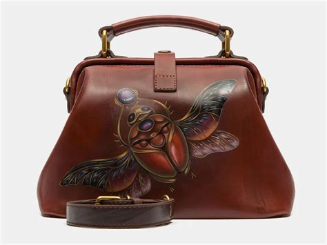 Женская сумка с ручной росписью