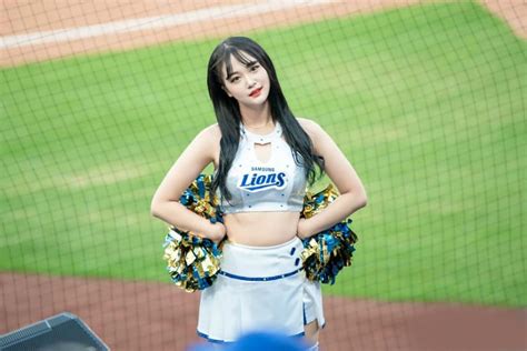 Kh Th N Hot Girl Ho T N O Vi N Quy N R Xinh P T I M C Li N T C Nh N Ph I Tin Nh N Qu Y R I