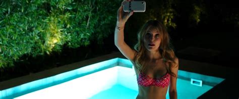 Naked Ella Maria Gollmer In Doktorspiele