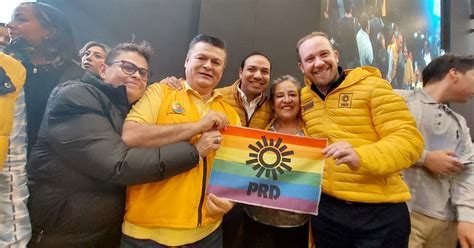 Santiago Taboada Recibe Agenda LGBTIQ Y Se Compromete A Encabezar