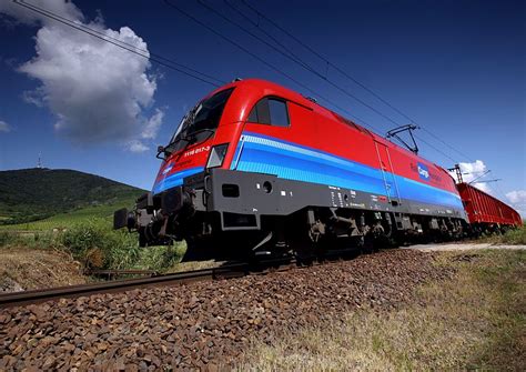 A Rail Cargo Hungaria Energiatudatos V Llalata Navig Torvil G