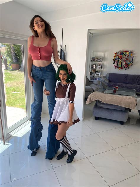 Super Tall Girl Gets Her Pussy Licked By Theodora Day As Oom Pics Xhamster