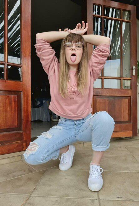 Amateur Takaja Zavodnaja Krasotka Golyshom Porn Pic