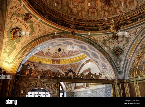 The Topkap Palace Is A Large And Fantastic Museum In Istanbul Turkey