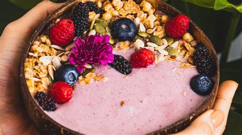 Want to start off your day right? Get a healthy kick with Berry ...