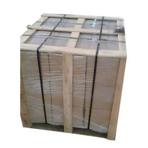 Rectangular Brown Four Way Hardwood Pallet For Shipping Capacity