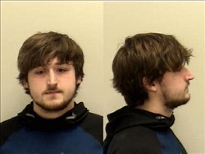 Kyler Brian Slavens A Registered Sex Violent Or Drug Offender In Topeka Ks At Offender