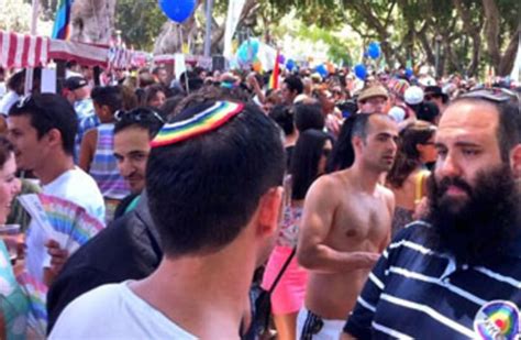 Thousands Turn Out For Tel Aviv Gay Pride Parade The Jerusalem Post