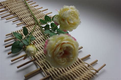 Ветка кустовой пионовидной розы в интернет-магазине на Ярмарке Мастеров ...