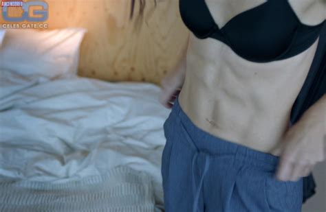 Lynn Van Royen Nude Pictures Photos Playboy Naked Topless Fappening