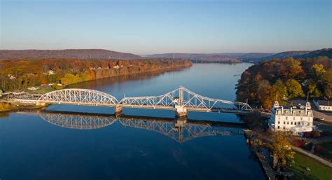 5 Reasons to Love Connecticut in the Fall - Roaming the Americas