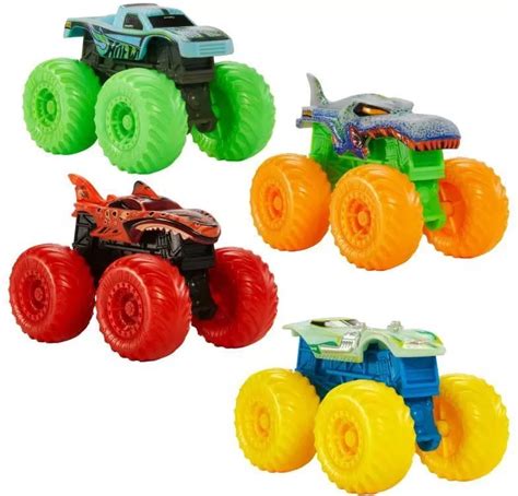 Hot Wheels Surprise Color Reveal Monster Truck Mattel