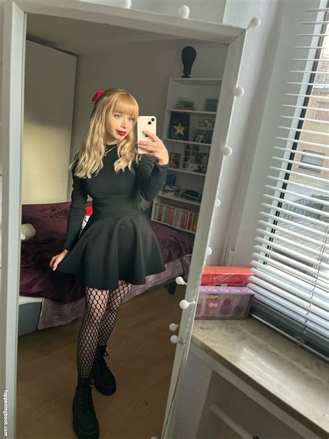 LegendLuna Lunaxlegend Nude OnlyFans Leaks The Fappening Photo FappeningBook