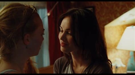 Megan Fox And Amanda Seyfried Lesbian Kiss Lesbian Media Blog