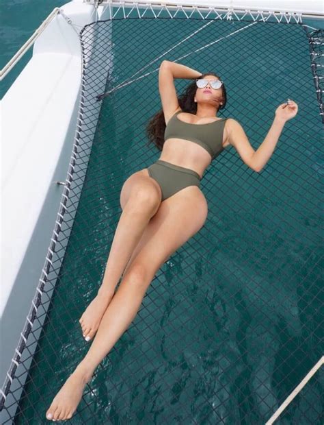 Hot And Sexy Photos Of Olivia Pierson ThBLOG