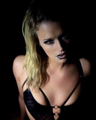 Gothic Pinup Model Heather Joy Wishes You A Frighteningly Sexy Halloween Porn Pictures XXX