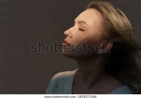 Close Portrait Beautiful Blonde Woman Nude Stock Photo Shutterstock