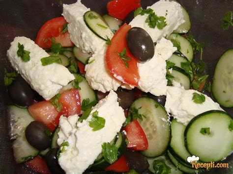 Grčka Salata Sa Feta Sirom