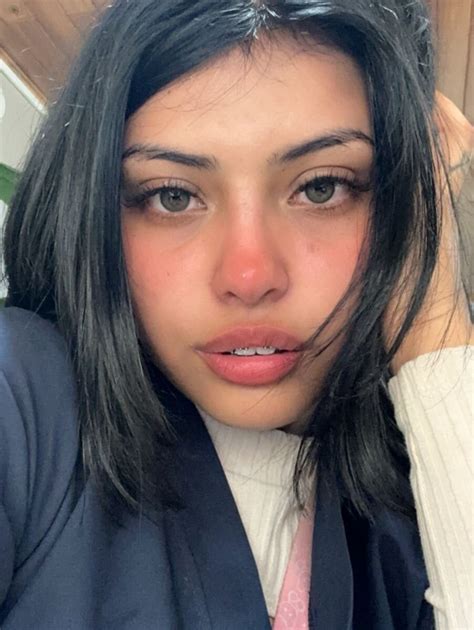 Jasmie 18 Cam Model Free Live Sex Show Chat Stripchat